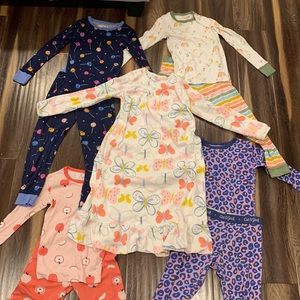 ❗️SOLD Girls Pajama Bundle size 8